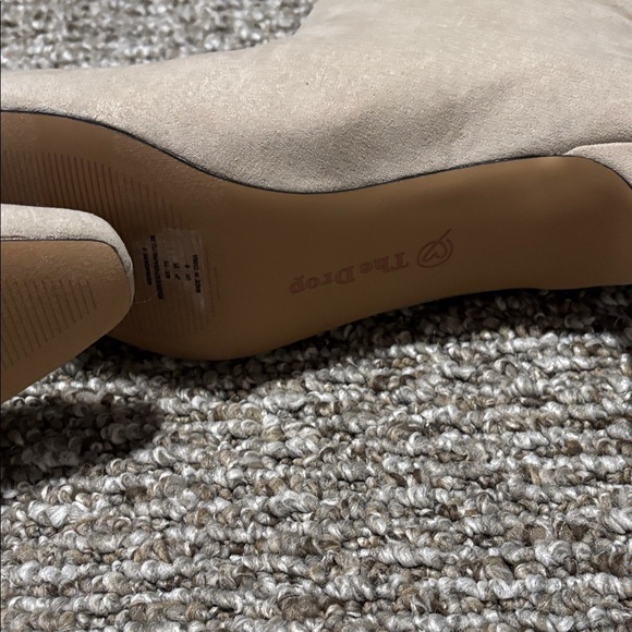 Chic Beige Women's Heeled Boots - Picture 6 of 6